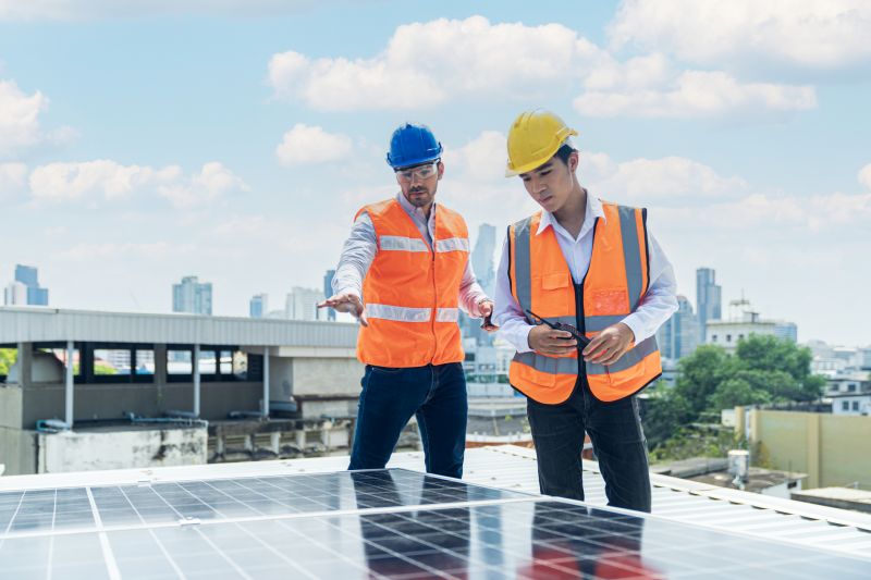 Professional Solar Panel Installation Team